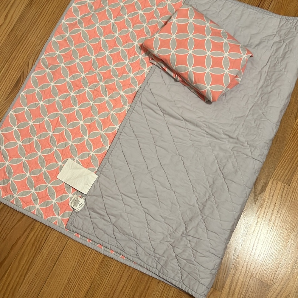 Pottery Barn Crib Fitted Sheet and Comforter Pink Gray - Picture 6 of 10